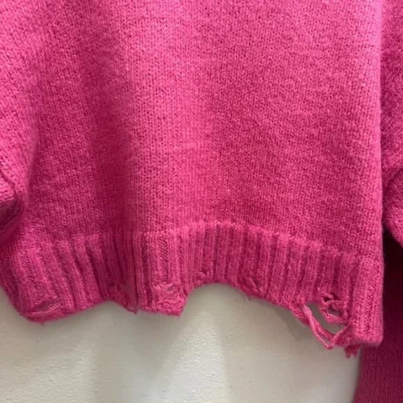 NWT NanaMacs Signature 8 Distressed Crop Pink Sweater Size Small - Picture 6 of 13